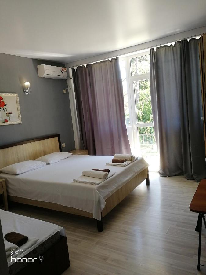 Отель Mirraflores New Athos Экстерьер фото