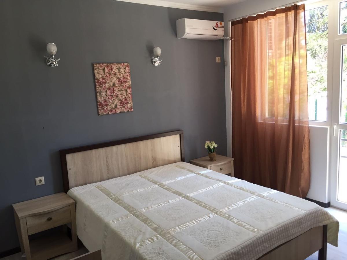 Отель Mirraflores New Athos Экстерьер фото