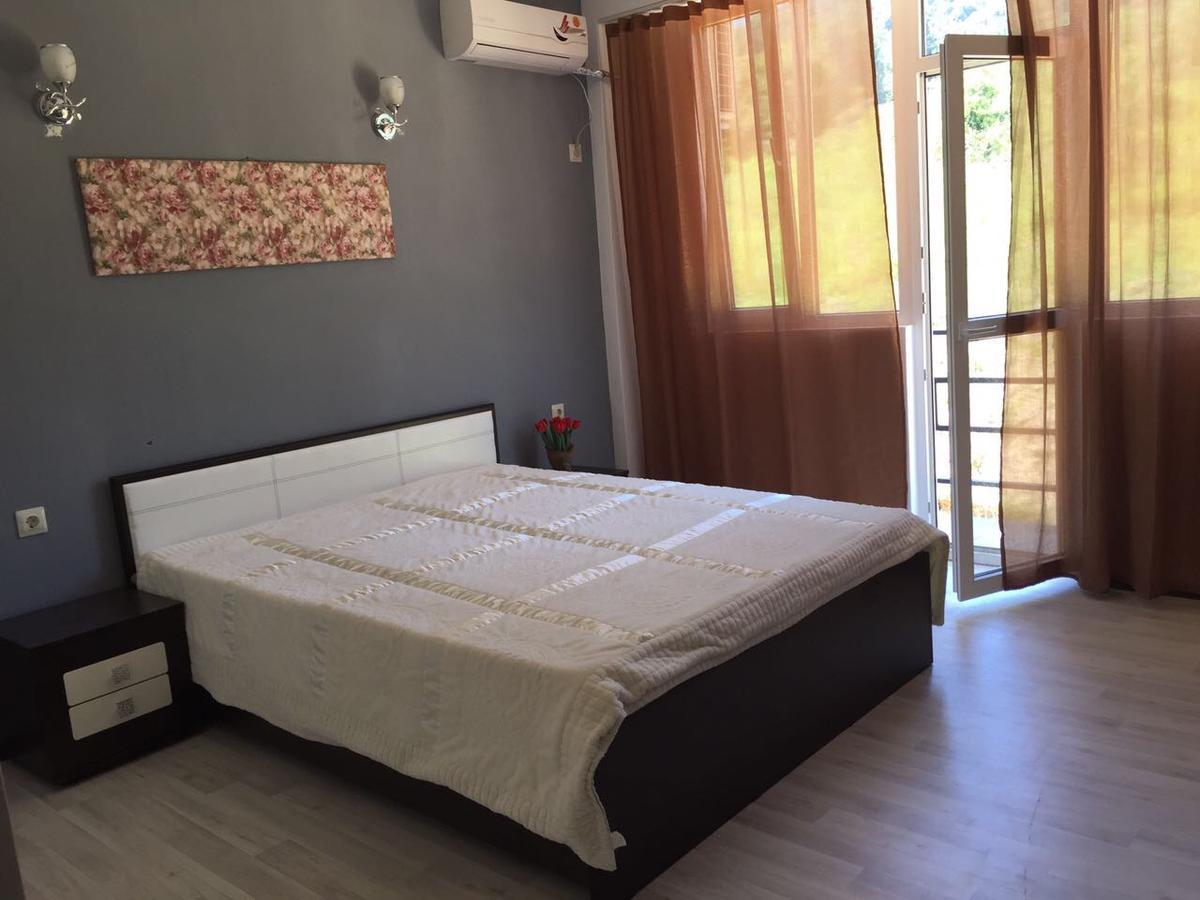 Отель Mirraflores New Athos Экстерьер фото