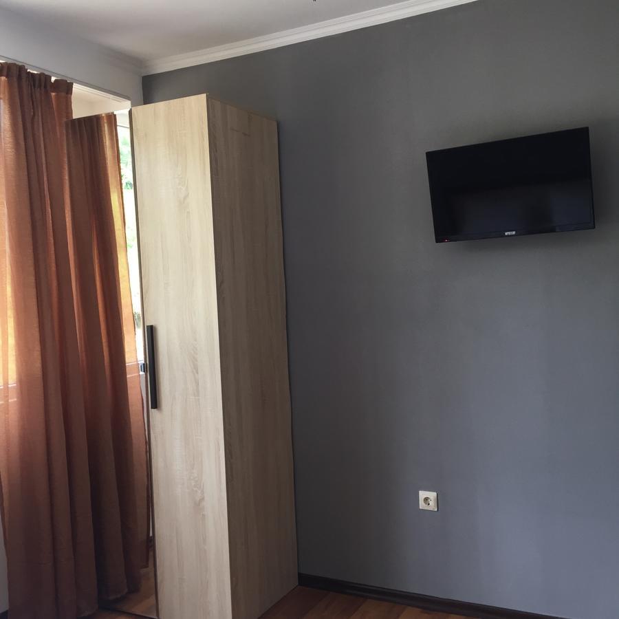 Отель Mirraflores New Athos Экстерьер фото