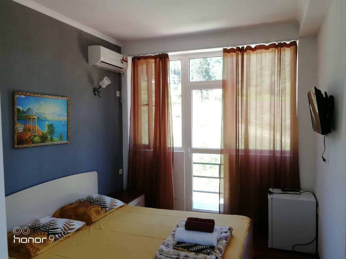 Отель Mirraflores New Athos Экстерьер фото